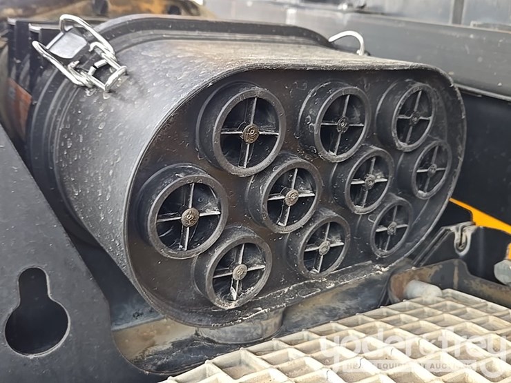 2017-jcb-512-56-image-108