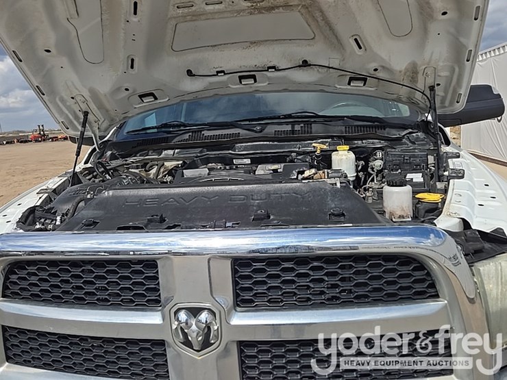 2014-dodge-service-truck-image-67