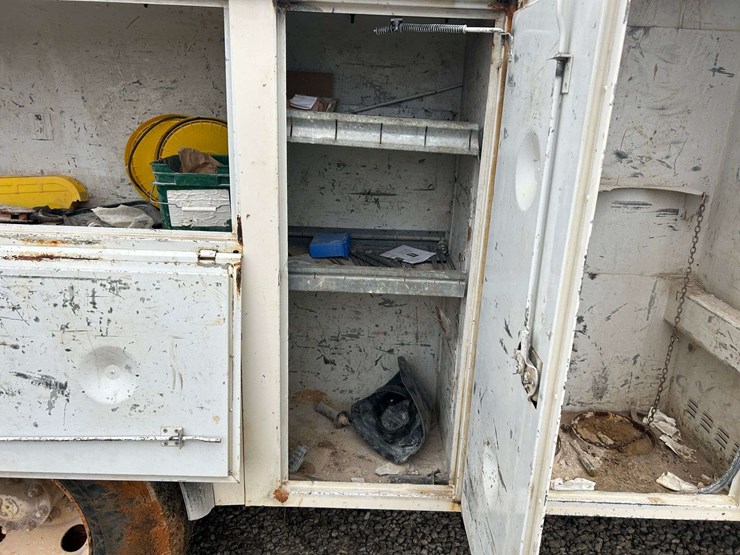 2000-ford-f650-image-41