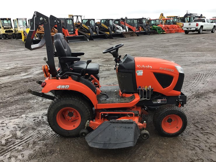 2022-kubota-bx2380-image-3