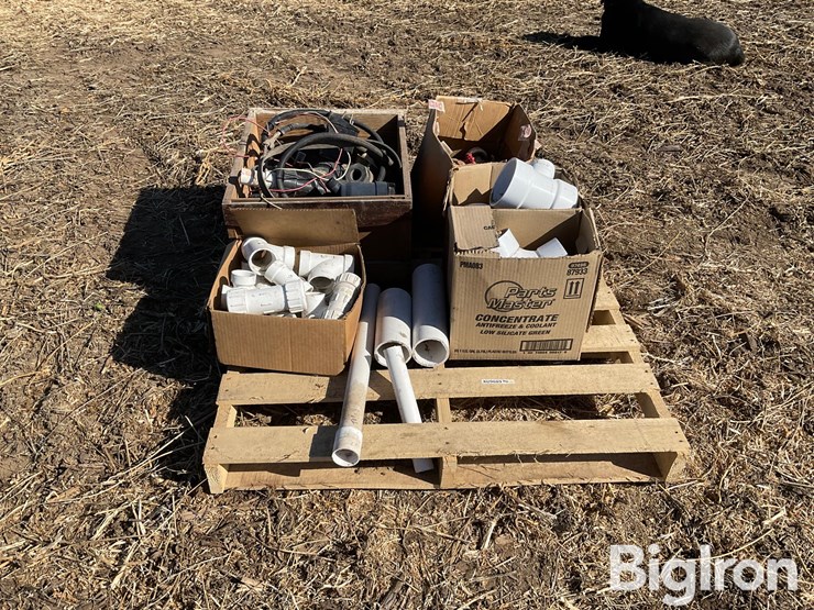 pallet-of-misc-plumbing-supplies-image-2