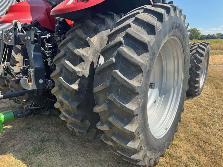 2014-case-ih-235-image-7