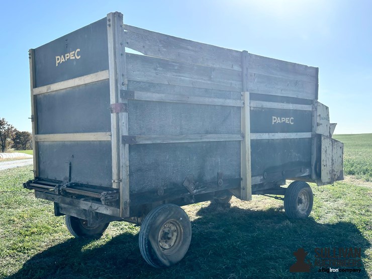 papec-14-forage-wagon-on-knowles-running-gear-image-5