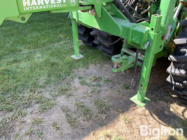 2016-harvest-international-pb4030brt-image-9