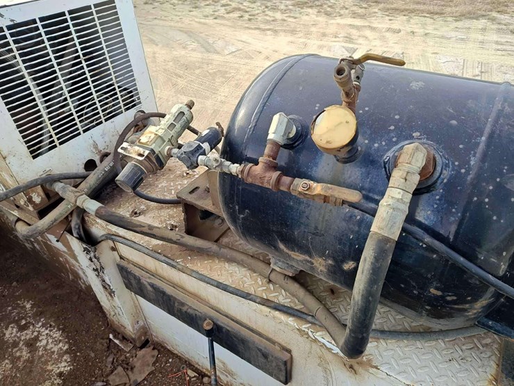 2017-ford-f550-image-14