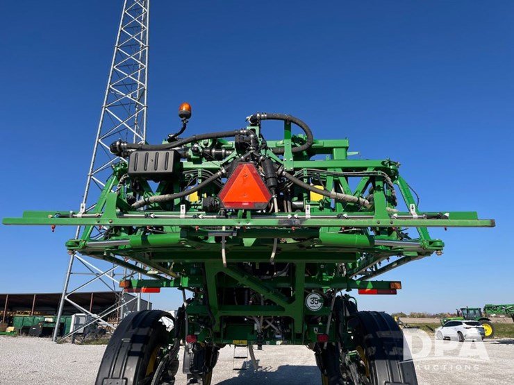 2019-john-deere-r4038-image-38