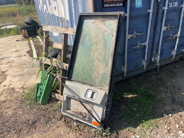 1991-versatile-876-image-45