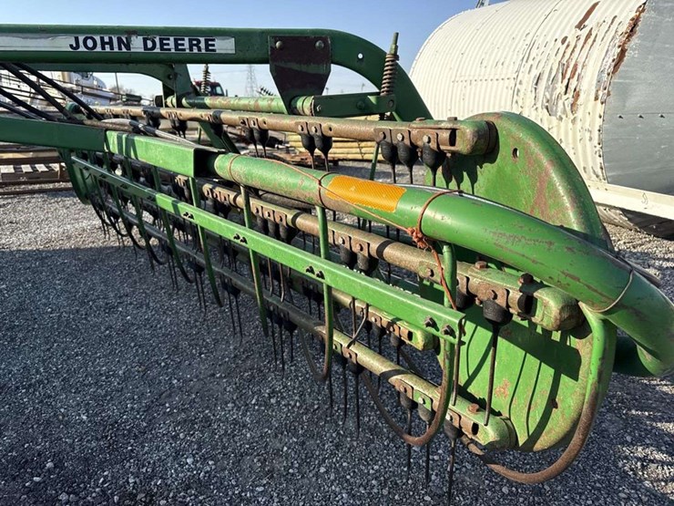 john-deere-672-image-8