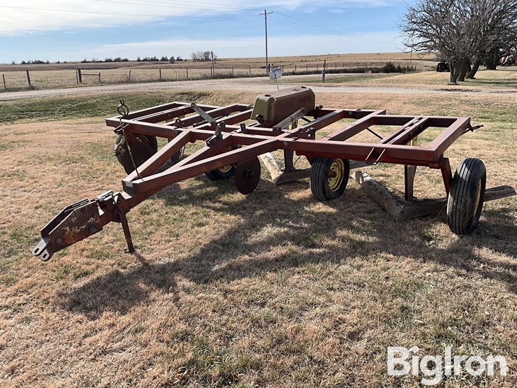 bush-hog-bh-18-plow-sweep-image-1