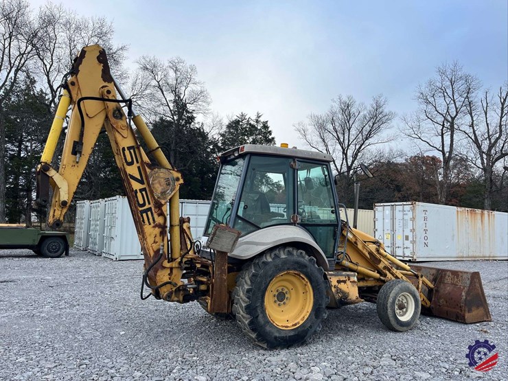 new-holland-575e-image-4