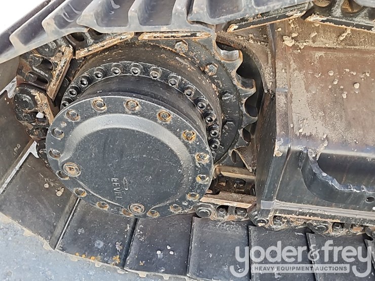 2019-caterpillar-320-image-10