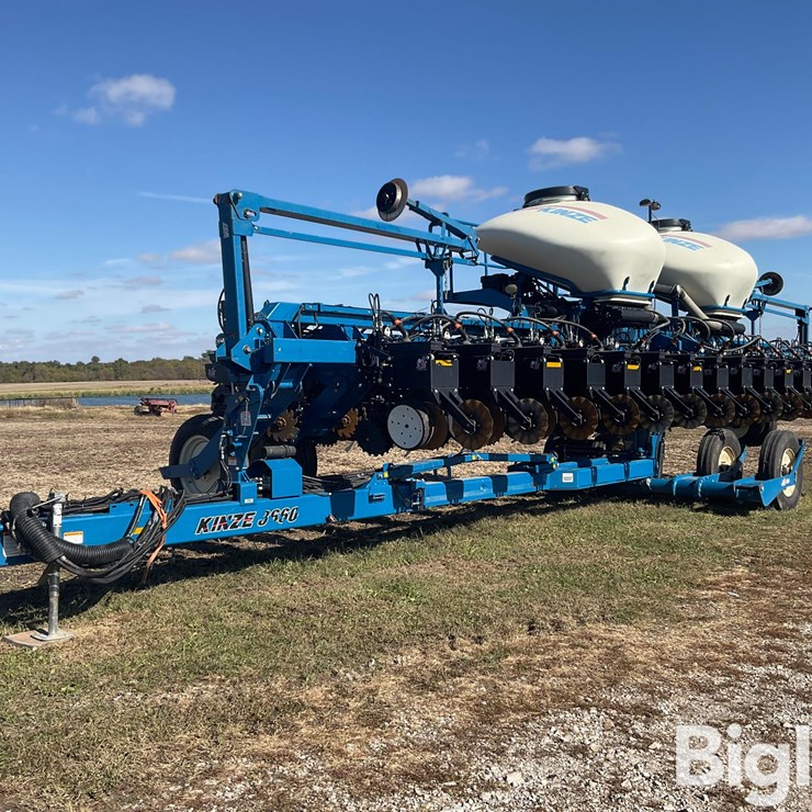 2012 KINZE 3660