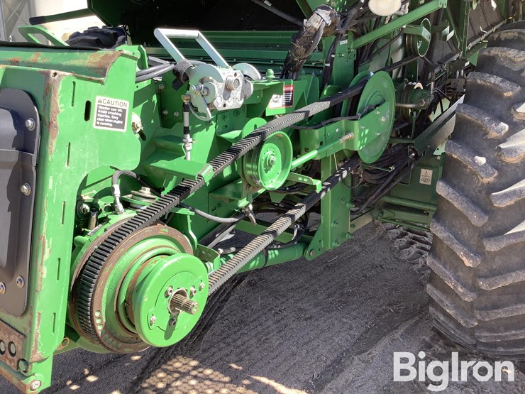 2010-john-deere-9770-sts-image-10
