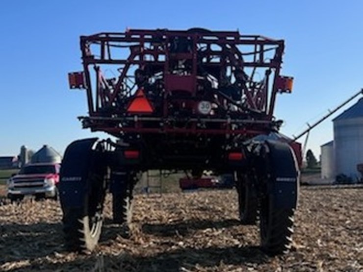 2011-case-ih-patriot-3330-image-4