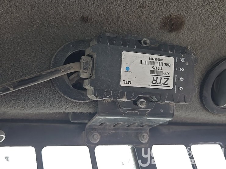 2021-bobcat-t595-image-81