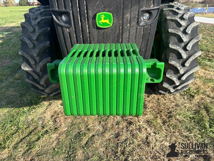 2011-john-deere-8235r-image-10