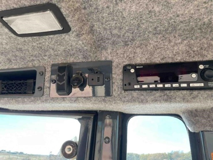 2024-deere-320-p-tier-image-26