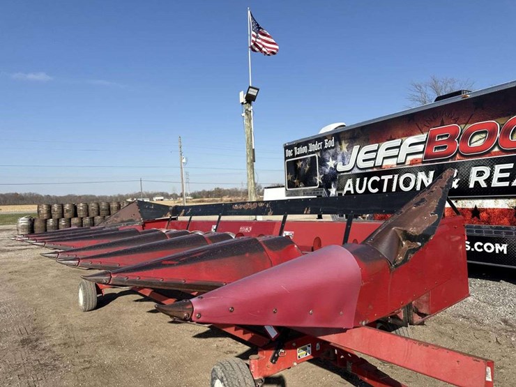 case-ih-1083-image-1