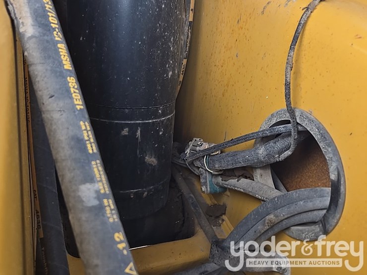 2019-caterpillar-tl1255d-image-67