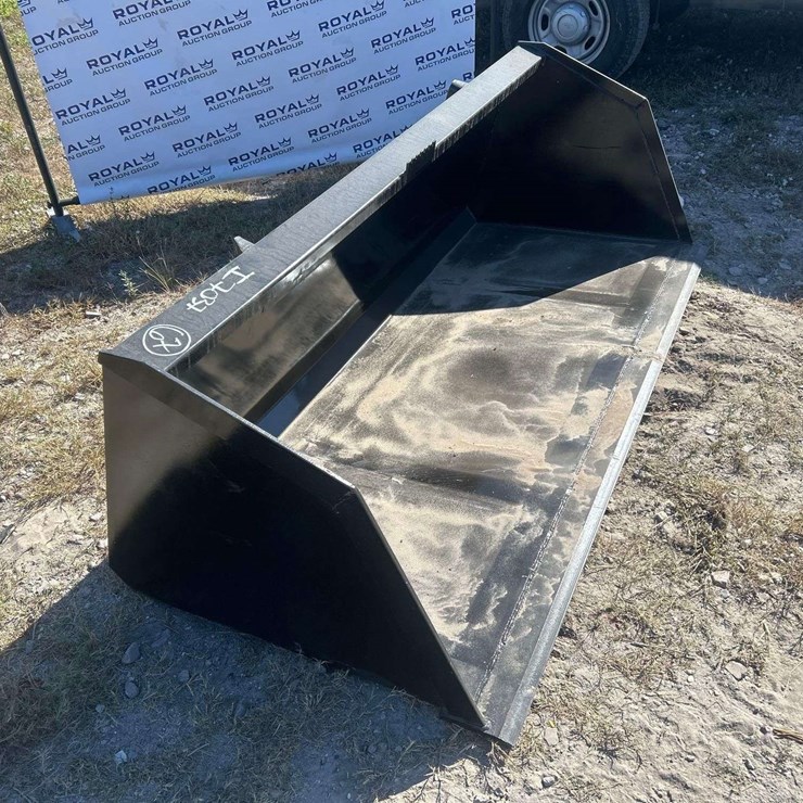 2025 Swict 84in Bucket Skid Steer Attachment