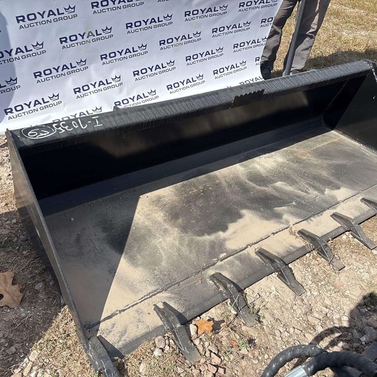 2025 Swict 78in Tooth Bucket Skid Steer Attachment