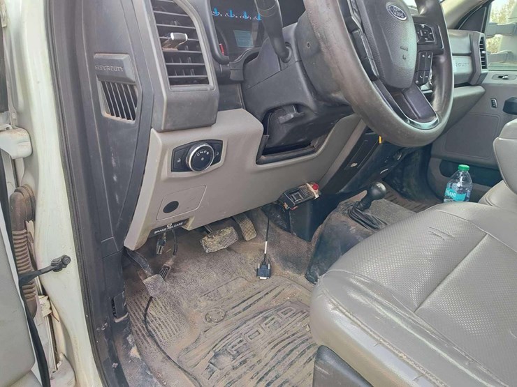 2017-ford-f550-image-58