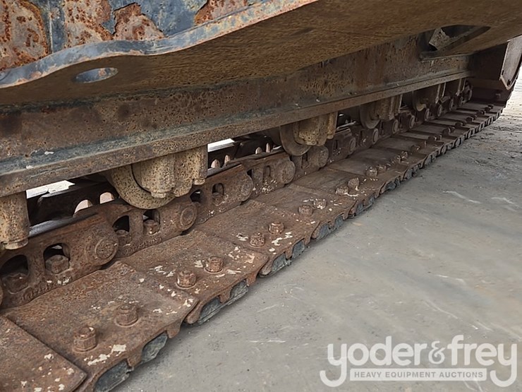 2016-caterpillar-312fgc-image-33