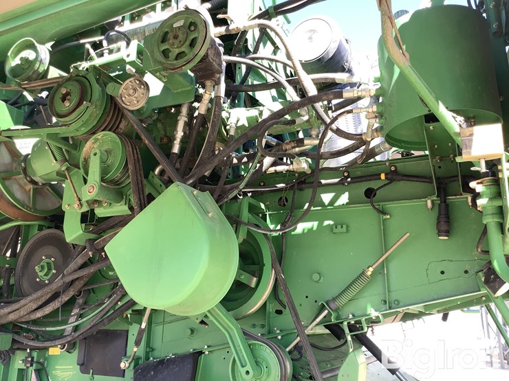 2010-john-deere-9770-sts-image-15