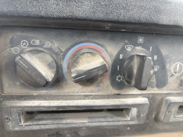 2001-caterpillar-d6r-lgp-image-46