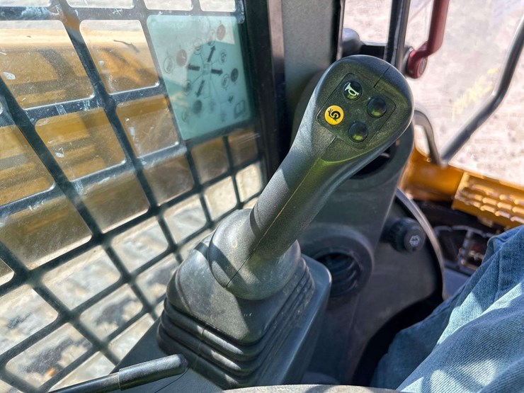 2021-caterpillar-289d3-compact-track-loader-skid-steer-image-16