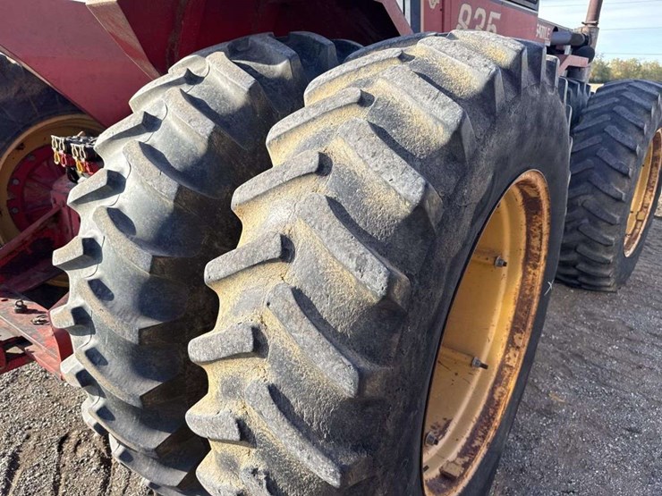 1983-versatile-835-image-40