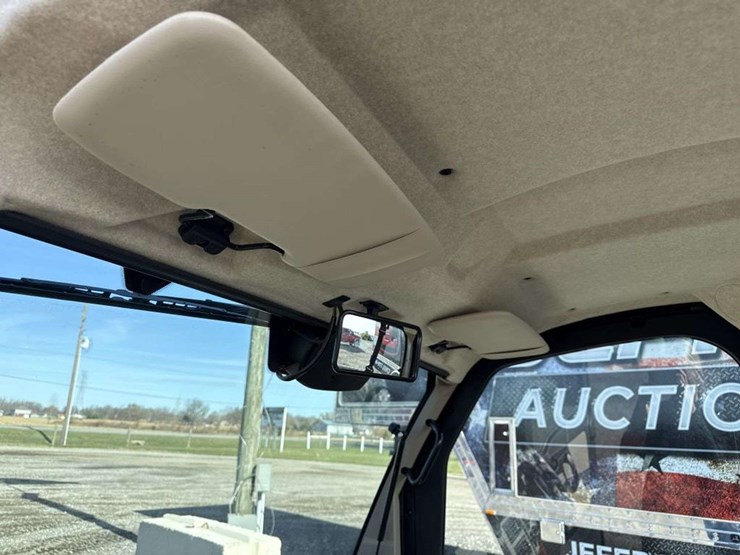 2020-john-deere-2020-image-18