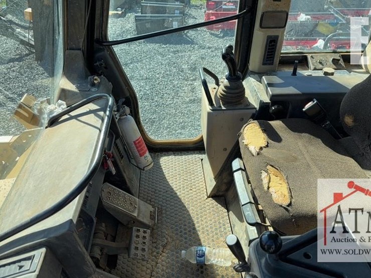 2000-caterpillar-953c-image-32