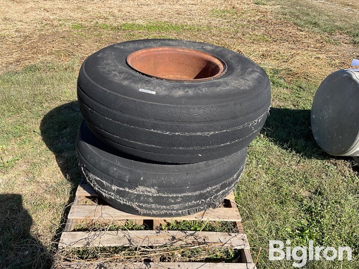 22”-tires-on-8-hole-rims-image-2