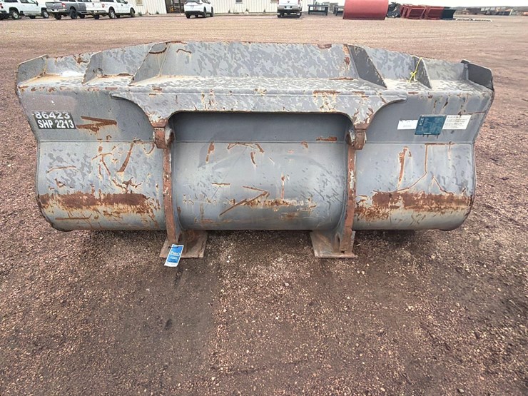 volvo-3-yard-bucket-image-6