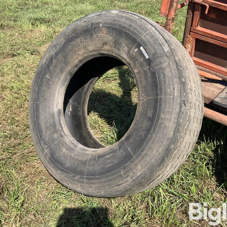Michelin 425/65R22.5 Tire