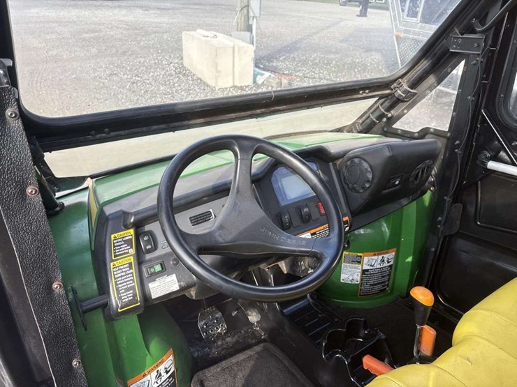 john-deere-gator-image-16