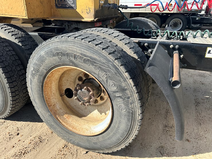 #33701-•-2011-mack-cxu-sleeper-truck-tractor-1m1aw09y4bm013132-image-12