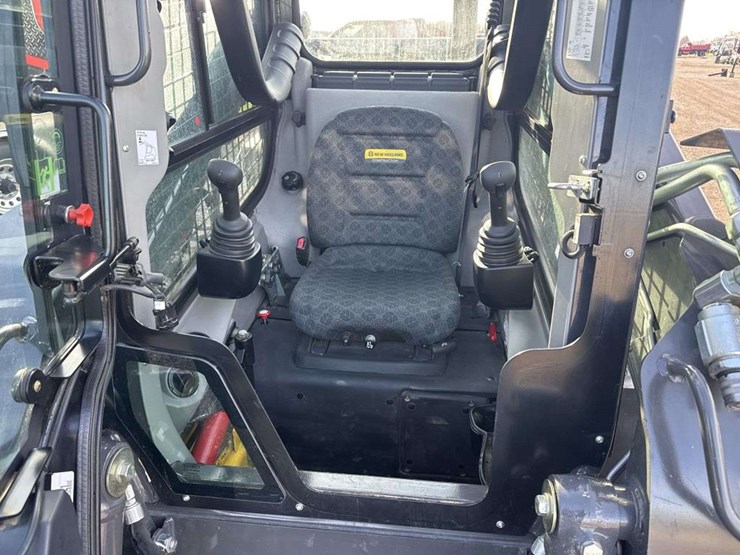 2022-new-holland-c332-image-15