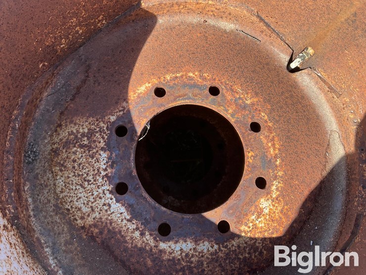 22”-tires-on-8-hole-rims-image-9