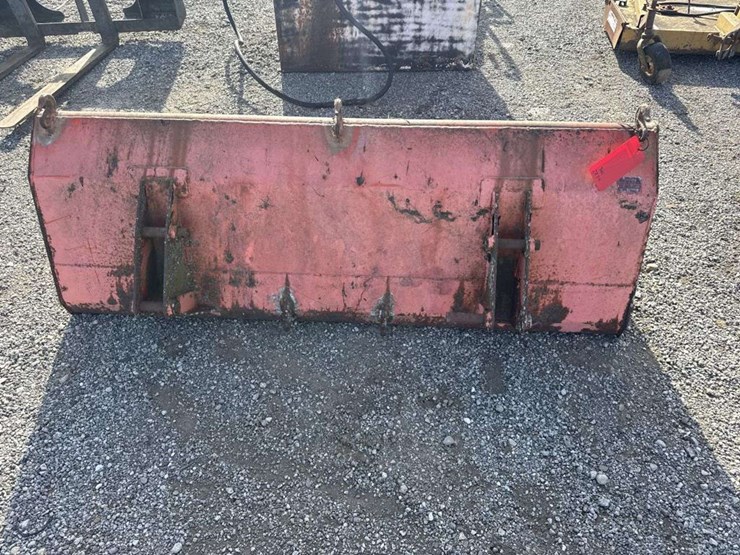 kubota-l2293-72in-bucket-image-3