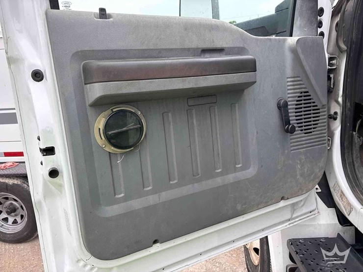 2019-ford-f750-image-36