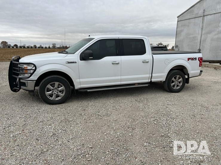 2019-ford-f150-xlt-image-2