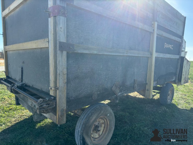 papec-14-forage-wagon-on-knowles-running-gear-image-15