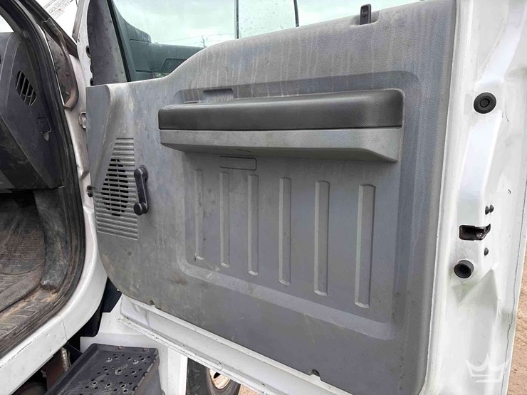 2019-ford-f750-image-19