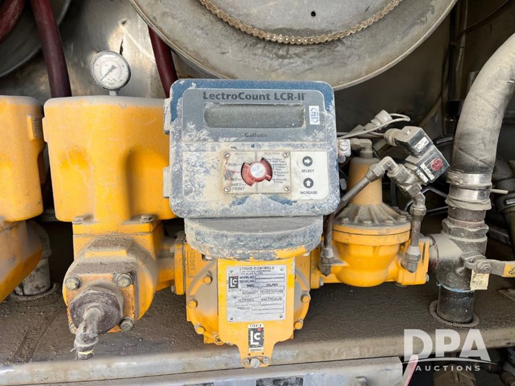 2010-ihc-workstar-petroleum-truck-(jn3389,-unit-487)-image-35