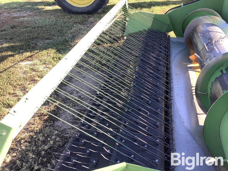 john-deere-212-image-15