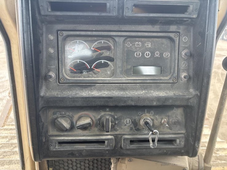 2001-caterpillar-d6r-lgp-image-42