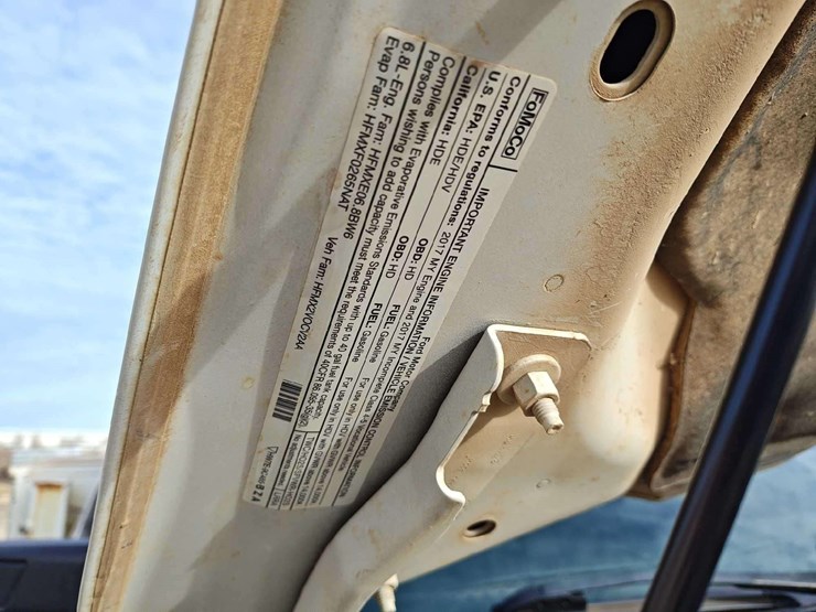 2017-ford-f550-image-15