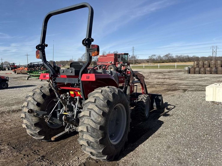 massey-ferguson-2705e-image-5